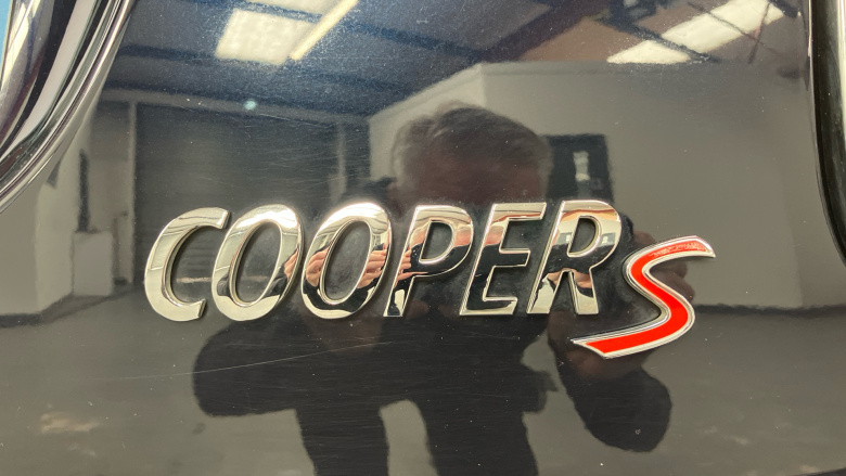 MINI Hatchback 2.0 Cooper S Exclusive 5dr Petrol Hatchback